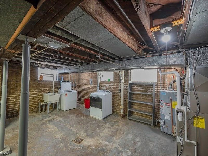 227 Roselawn Avenue NE, Warren, OH 44483 Photo 35