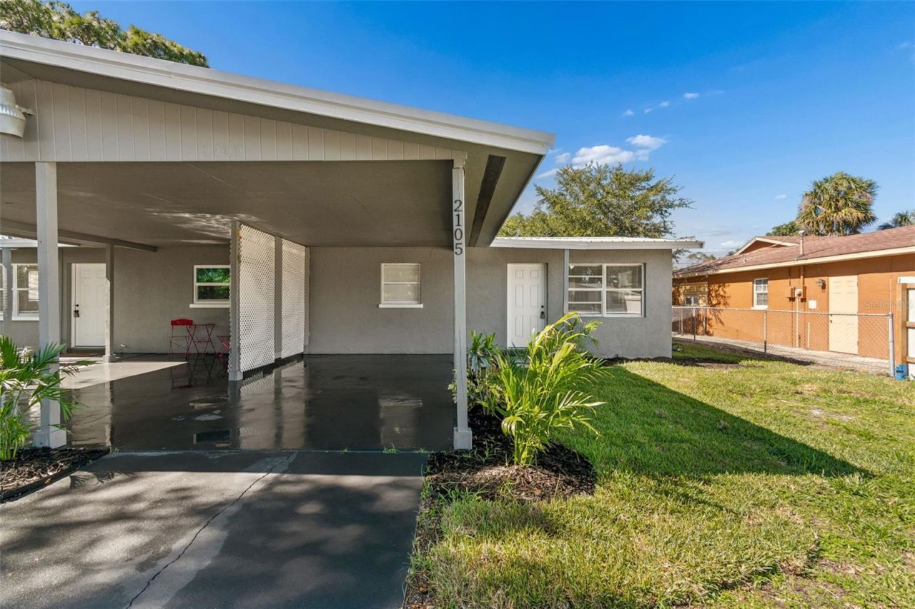 2105 46th Avenue Drive W, Bradenton, FL 34207 Photo