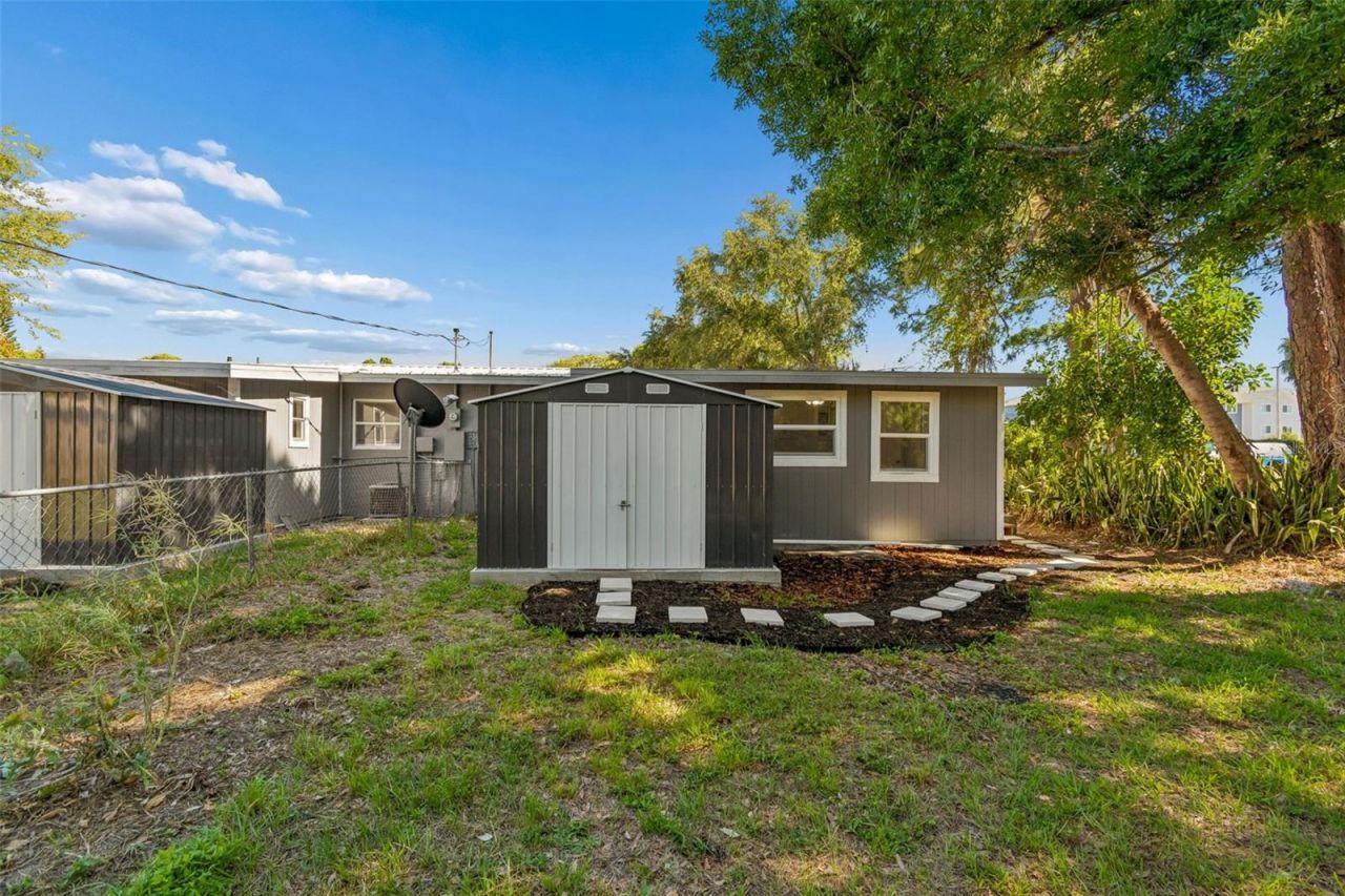 2105 46th Avenue Drive W, Bradenton, FL 34207 Photo
