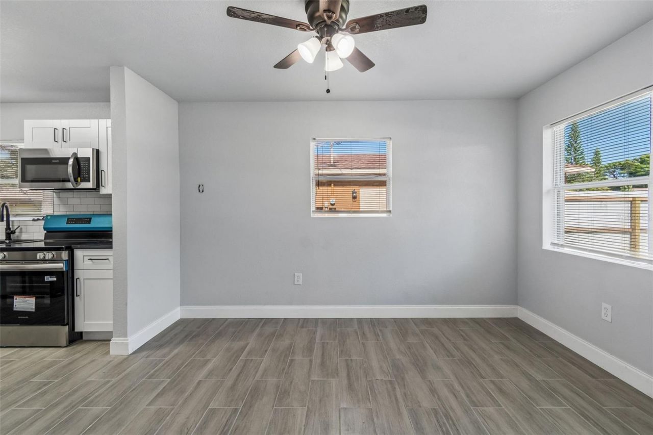 2105 46th Avenue Drive W, Bradenton, FL 34207 Photo