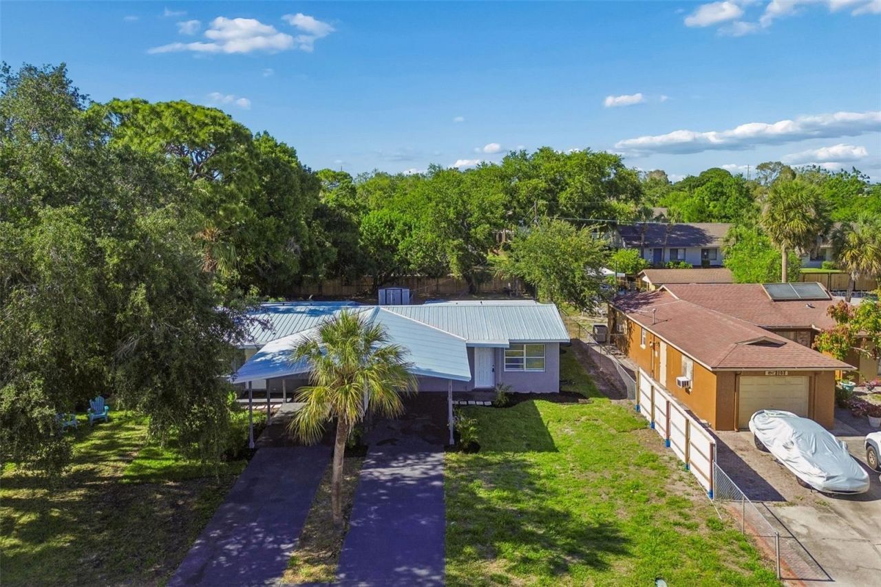 2105 46th Avenue Drive W, Bradenton, FL 34207 Photo
