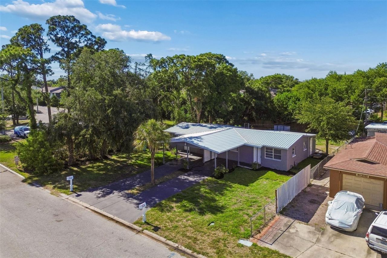 2105 46th Avenue Drive W, Bradenton, FL 34207 Photo