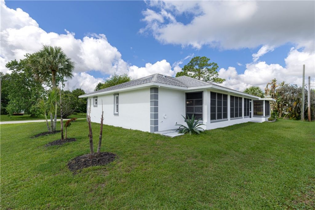 572 Citrus Avenue, Sebastian, FL 32958 Photo