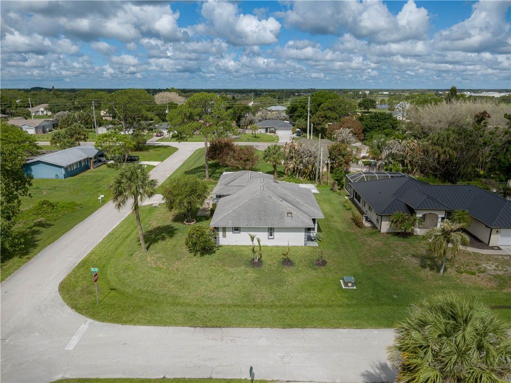 572 Citrus Avenue, Sebastian, FL 32958 Photo
