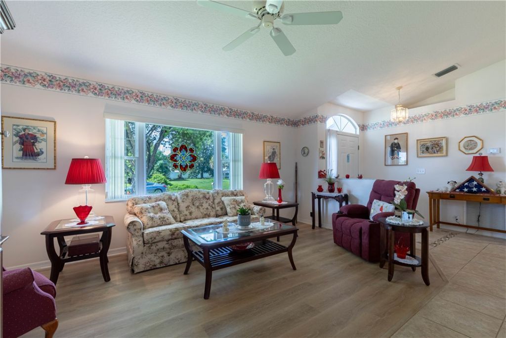 572 Citrus Avenue, Sebastian, FL 32958 Photo