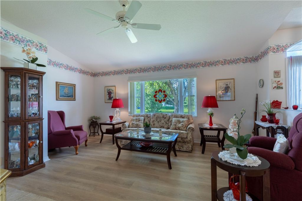 572 Citrus Avenue, Sebastian, FL 32958 Photo