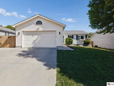 1320 Patterson Drive , Lincoln, NE 68522
