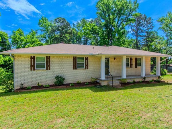 2103 Wright Avenue, Benton, AR 72019