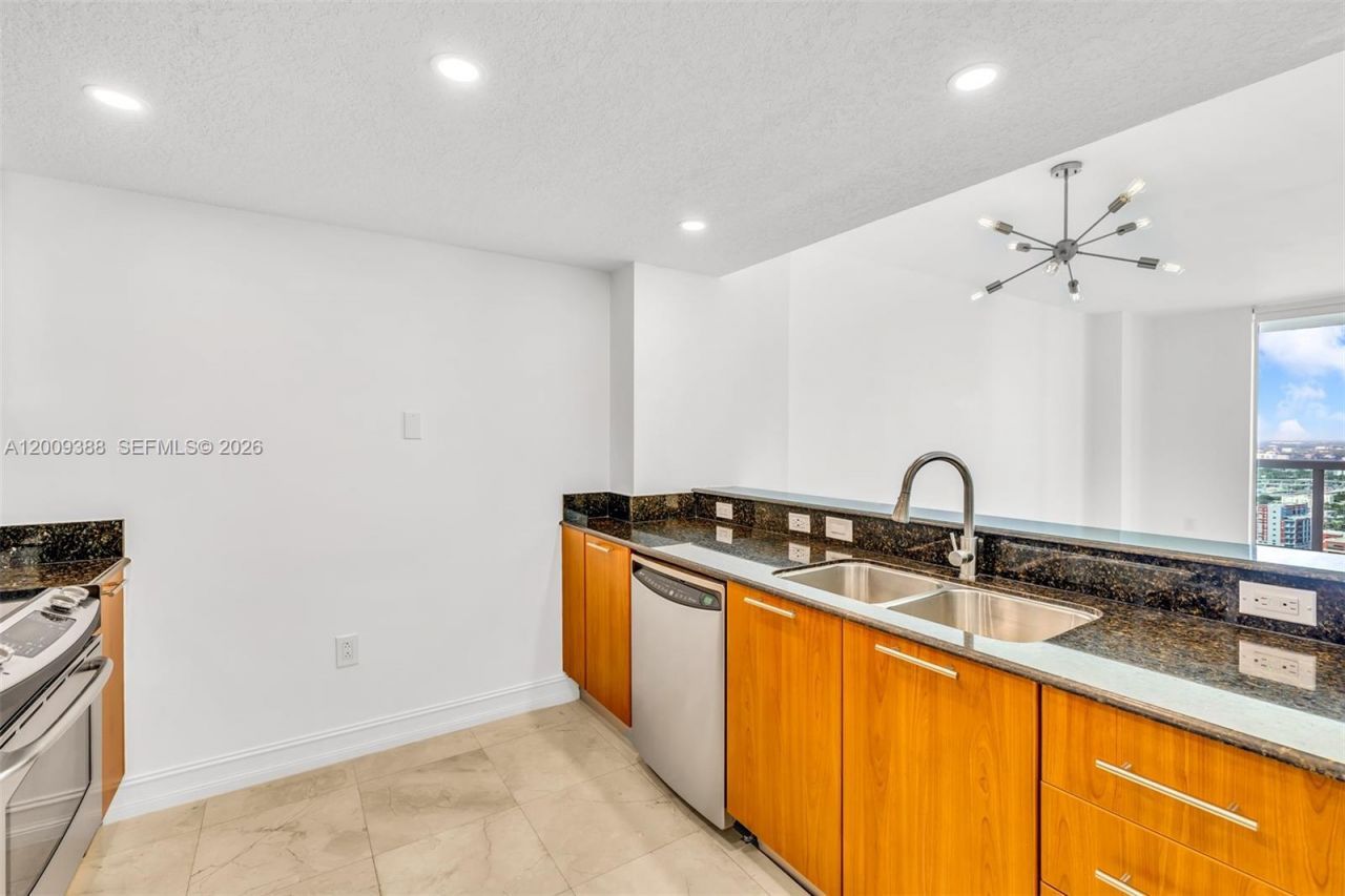 1800 N Bayshore Dr, Unit 4208, Miami, FL 33132 Photo