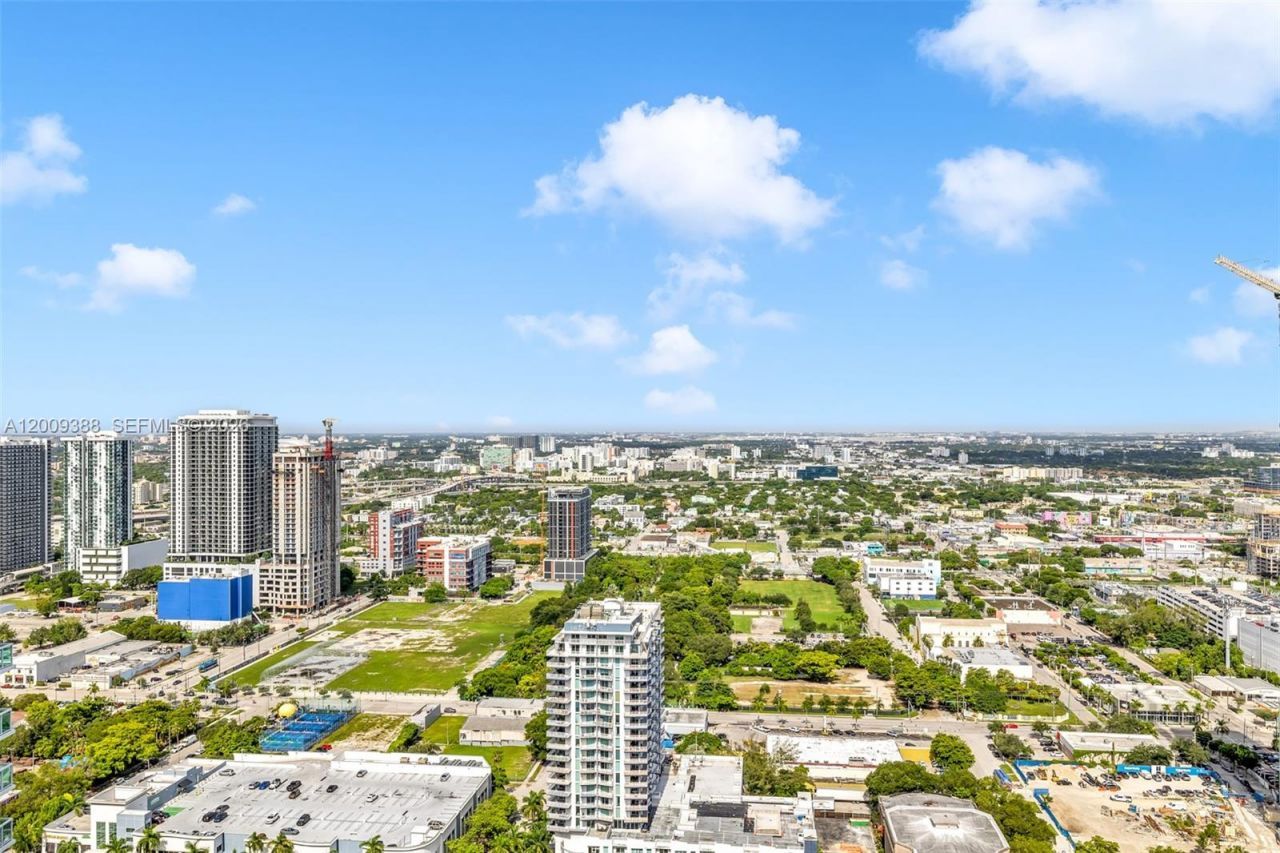 1800 N Bayshore Dr, Unit 4208, Miami, FL 33132 Photo