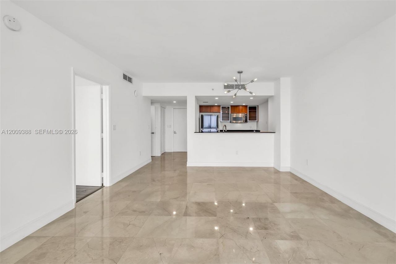 1800 N Bayshore Dr, Unit 4208, Miami, FL 33132 Photo