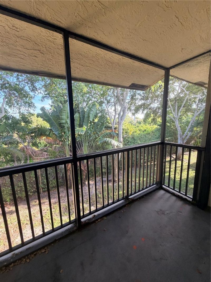 588 Trace Cir , Unit 202, Deerfield Beach, FL 33441 Photo