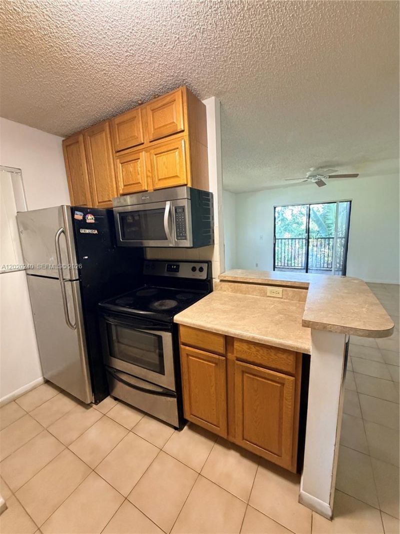 588 Trace Cir , Unit 202, Deerfield Beach, FL 33441 Photo