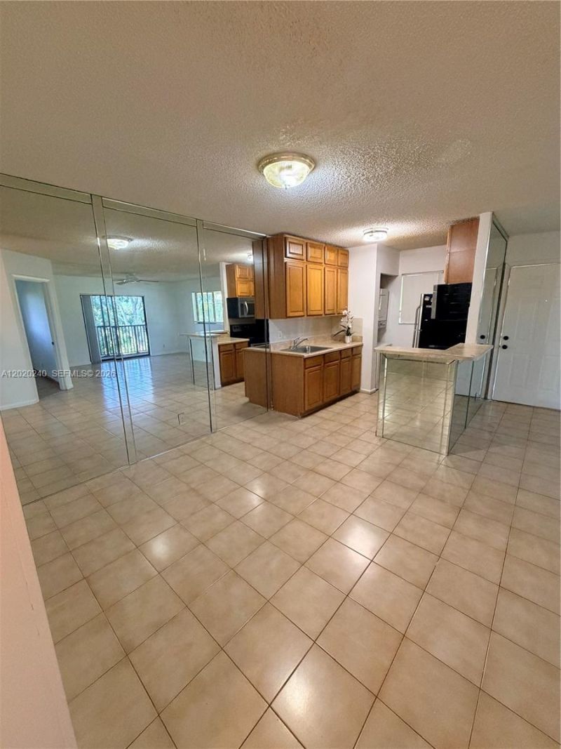 588 Trace Cir , Unit 202, Deerfield Beach, FL 33441 Photo