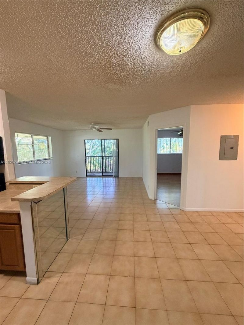 588 Trace Cir , Unit 202, Deerfield Beach, FL 33441 Photo