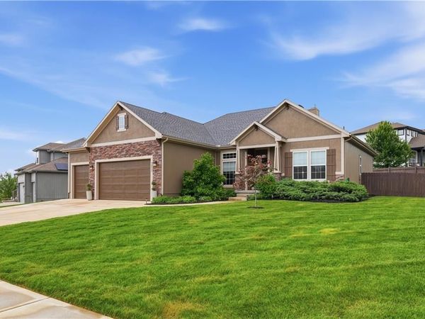 34533 W 82nd Street, De Soto, KS 66018
