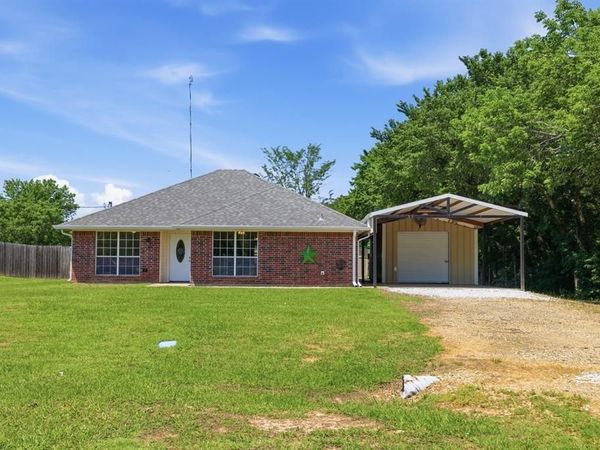 1974 County Road 33900, Powderly, TX 75473