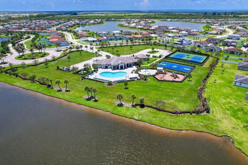7528 NW Deysbrook Lane, Port Saint Lucie, FL 34987 Photo