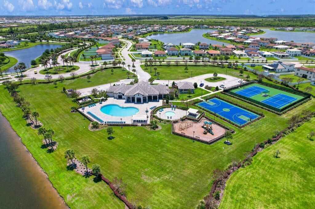 7528 NW Deysbrook Lane, Port Saint Lucie, FL 34987 Photo