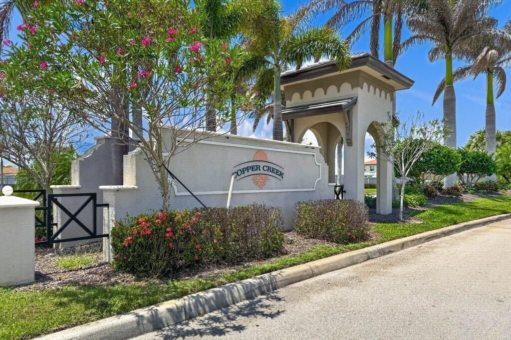 7528 NW Deysbrook Lane, Port Saint Lucie, FL 34987 Photo