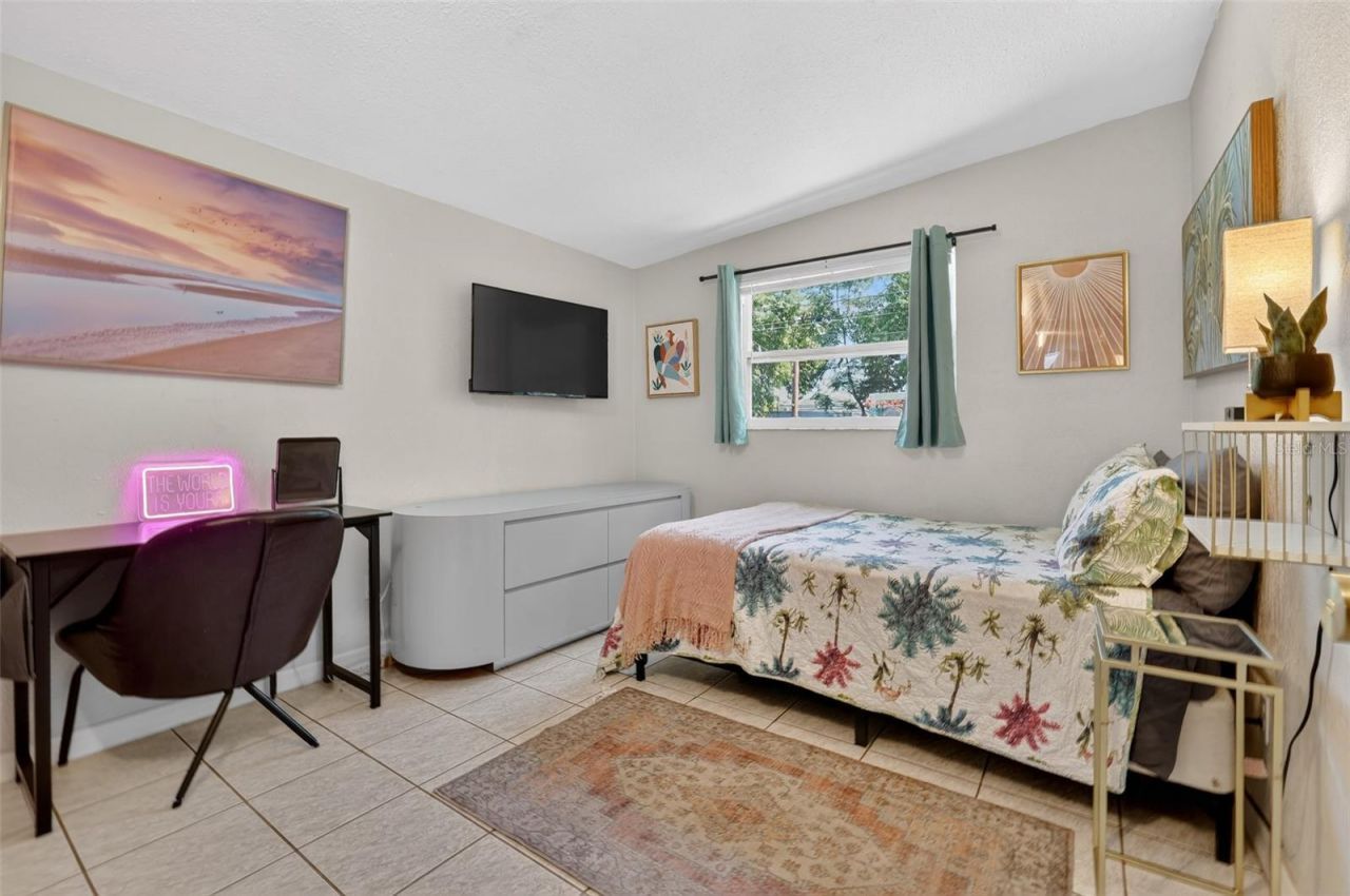 5025 9th Avenue S, Gulfport, FL 33707 Photo