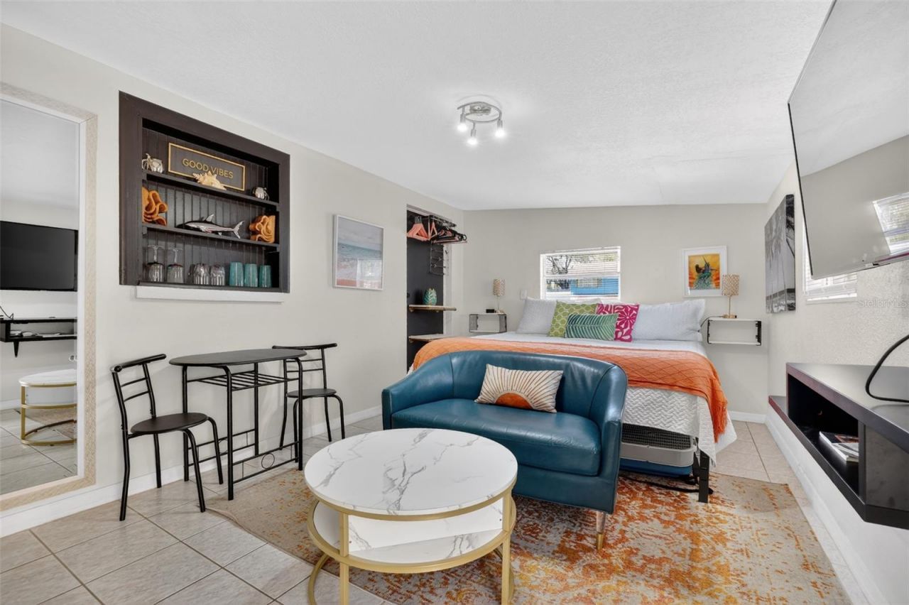 5025 9th Avenue S, Gulfport, FL 33707 Photo
