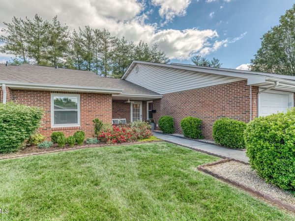 1905 Knob Creek Road, Unit 6, Johnson City, TN 37604
