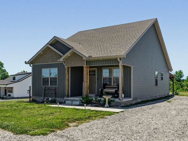 881 Union Chapel Road , Scottsville, KY 42164