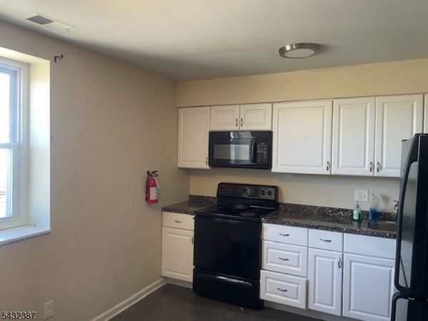 28 E Camplain Rd, Manville, NJ 08835
