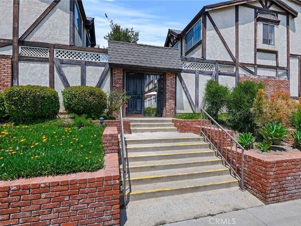 20737 Roscoe Boulevard, Unit 703, Winnetka, CA 91306