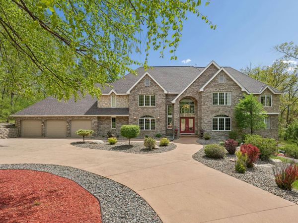 18751 Knollwood Circle, Lakeville, MN 55044