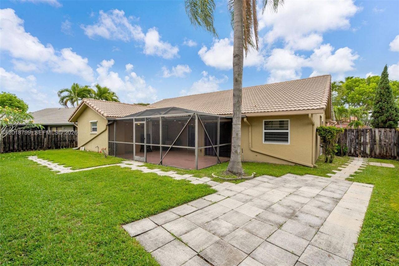 7817 Sunflower Dr , Margate, FL 33063 Photo