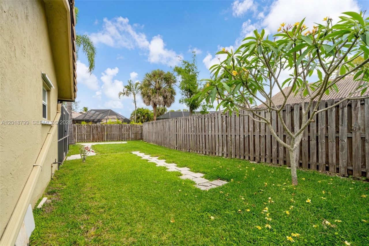 7817 Sunflower Dr , Margate, FL 33063 Photo
