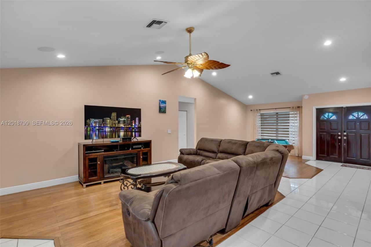 7817 Sunflower Dr , Margate, FL 33063 Photo