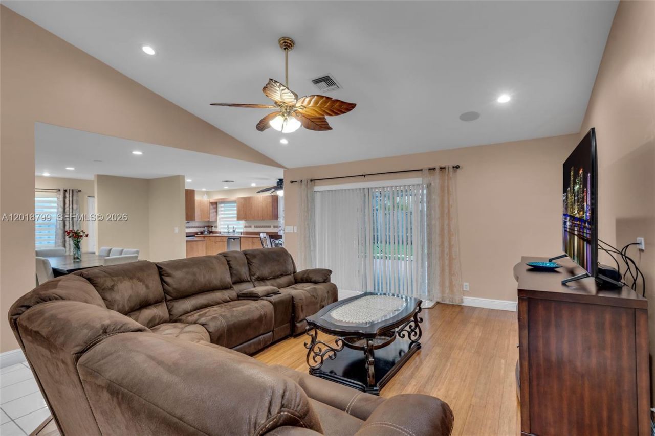 7817 Sunflower Dr , Margate, FL 33063 Photo