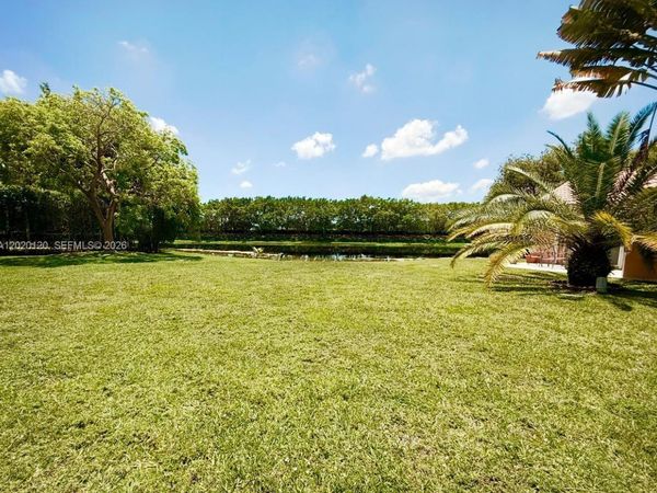 4449 Blossom Ln, Weston, FL 33331