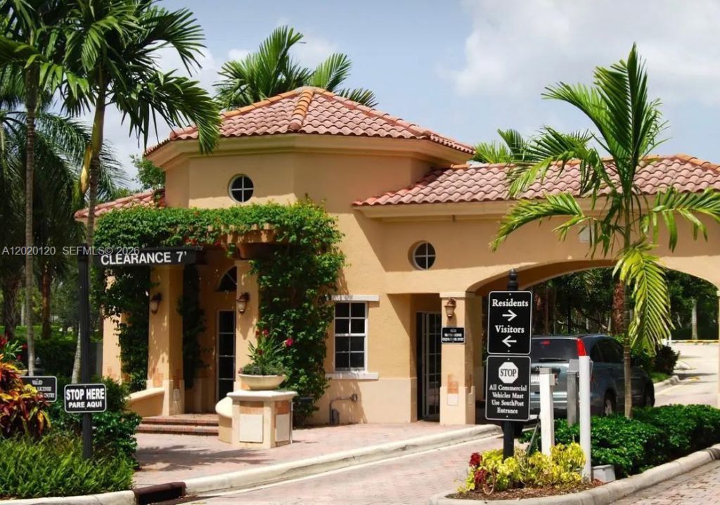 4449 Blossom Ln, Weston, FL 33331 Photo