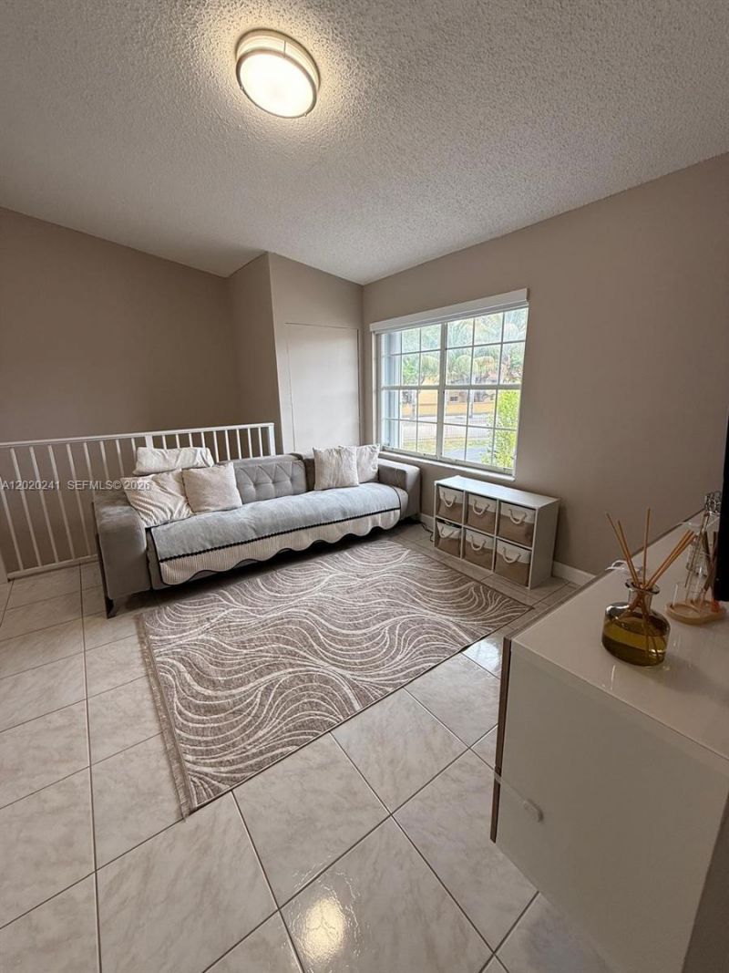 6950 NW 173rd Dr, Unit 2202, Hialeah, FL 33015 Photo