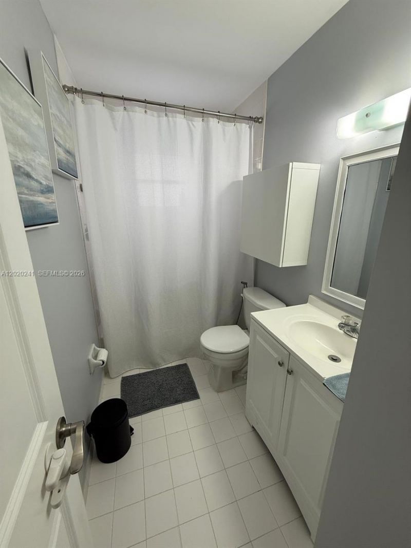 6950 NW 173rd Dr, Unit 2202, Hialeah, FL 33015 Photo