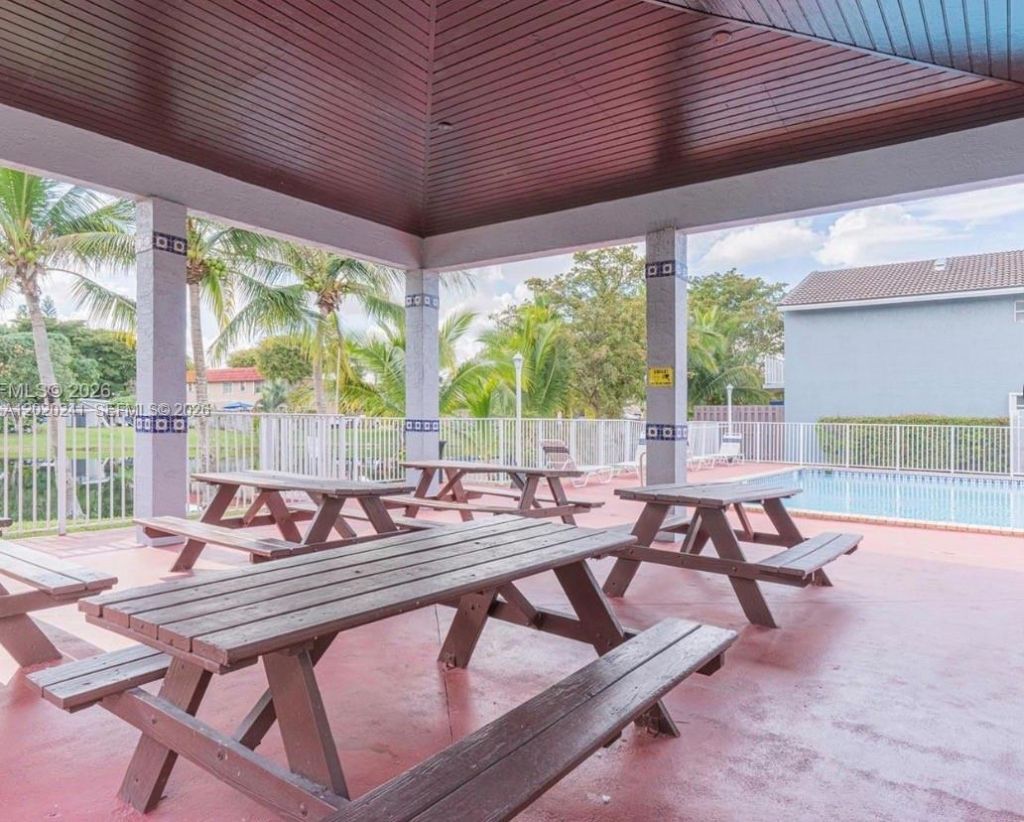 6950 NW 173rd Dr, Unit 2202, Hialeah, FL 33015 Photo