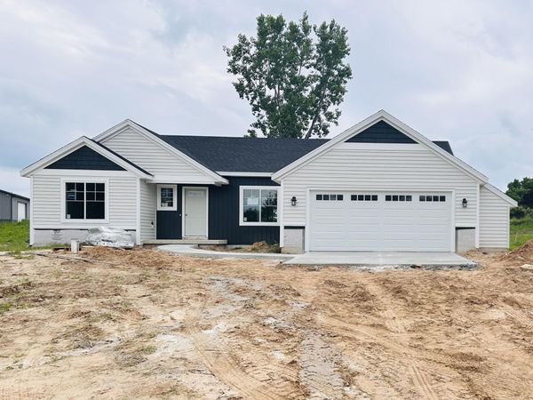 10555 68th Street SE, Alto, MI 49302