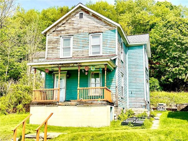 309 1st, Johnsonburg, PA 15845