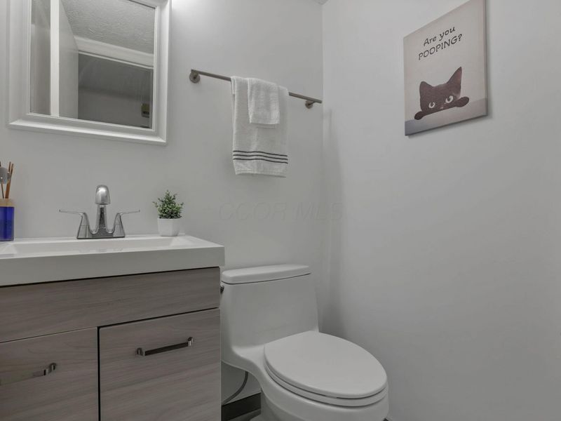 1681 Saint James Court, Unit 25-81, Columbus, OH 43220 Photo 20