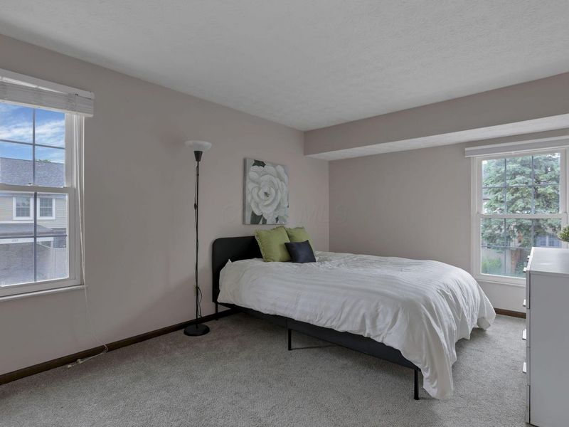 1681 Saint James Court, Unit 25-81, Columbus, OH 43220 Photo 30