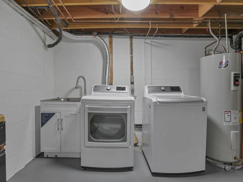 1681 Saint James Court, Unit 25-81, Columbus, OH 43220 Photo 38