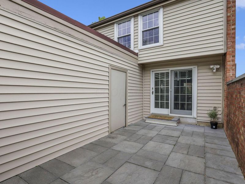 1681 Saint James Court, Unit 25-81, Columbus, OH 43220 Photo 45