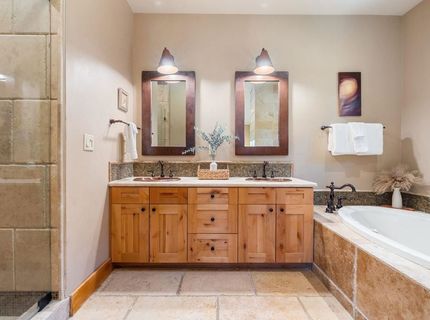 10183 Palisades Drive, Truckee, CA 96161 Photo