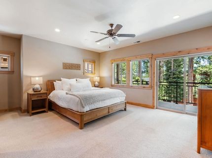 10183 Palisades Drive, Truckee, CA 96161 Photo