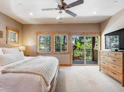 10183 Palisades Drive, Truckee, CA 96161 Photo