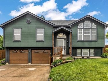 1402 Willow Drive, Greenwood, MO 64034